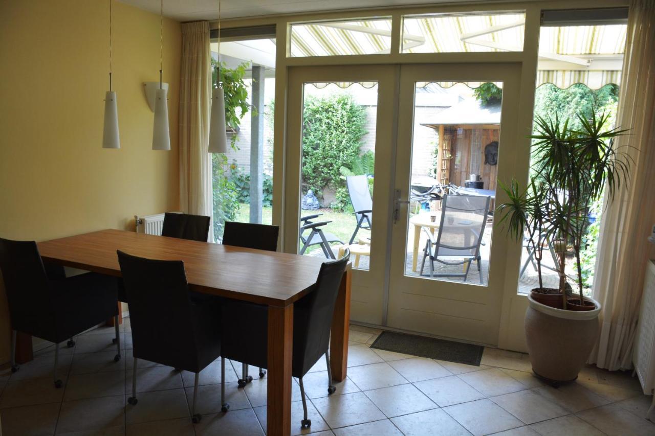 Mango House Homestay Zuidwolde  エクステリア 写真