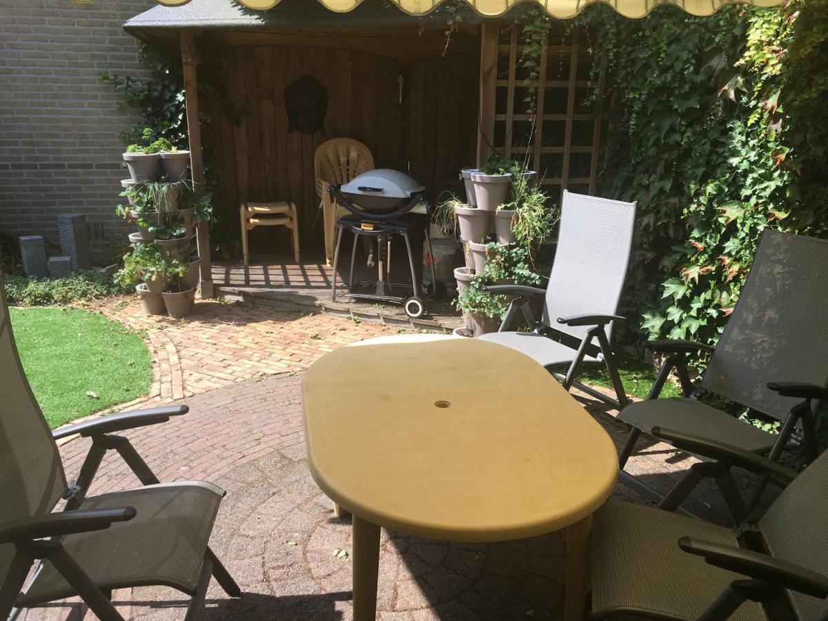 Mango House Homestay Zuidwolde  エクステリア 写真