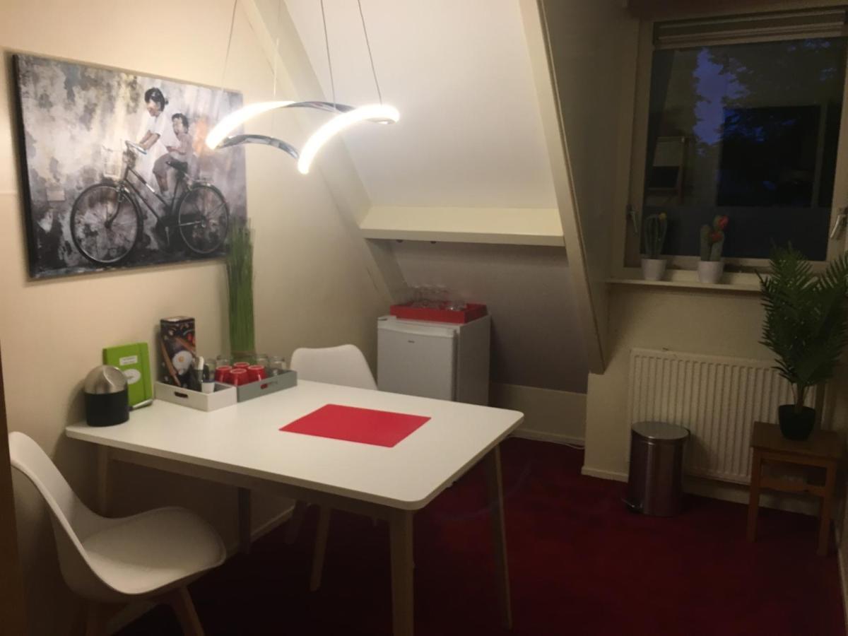 Mango House Homestay Zuidwolde  エクステリア 写真